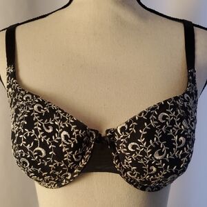 Vintage-Inspired Black and Cream Underwire Bra